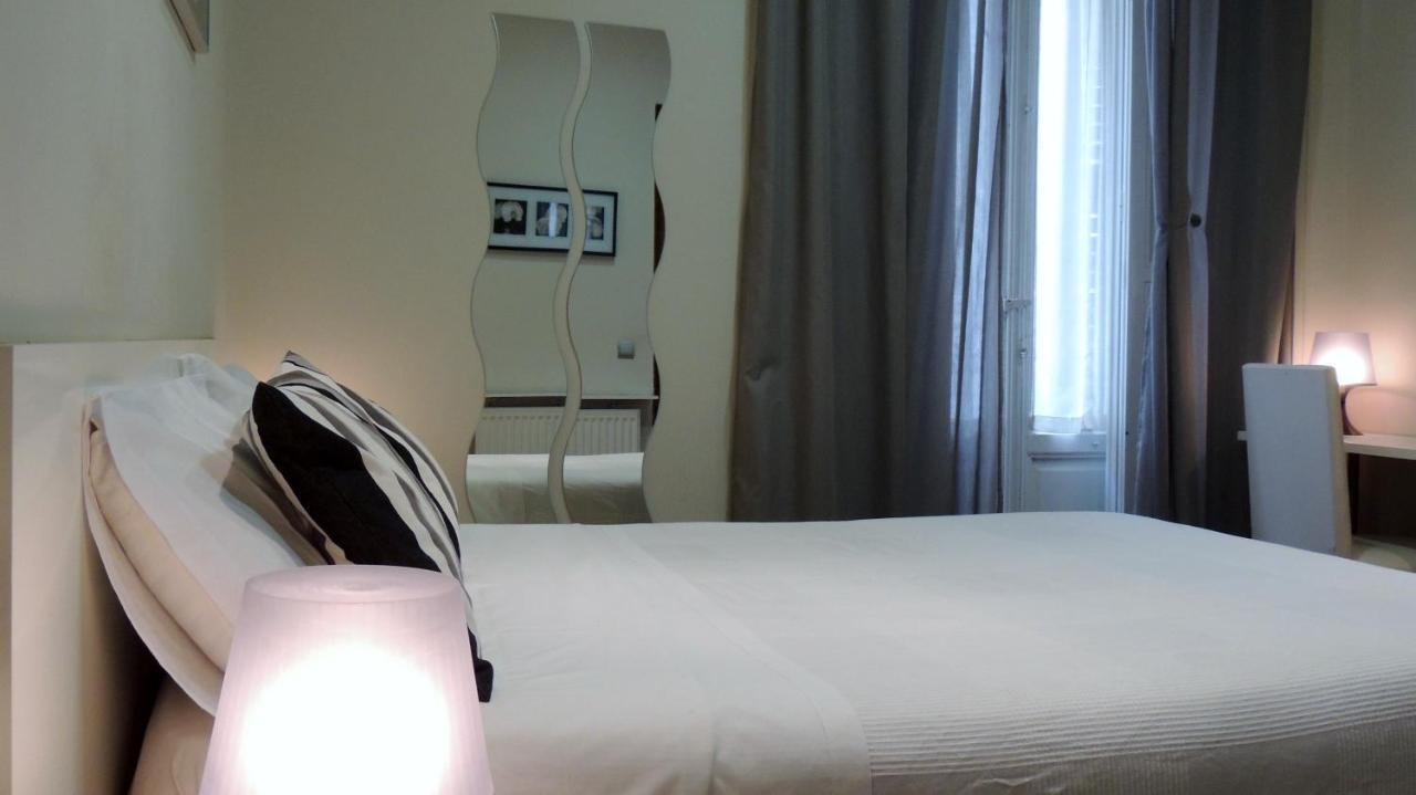 Hostal Cervantes Madrid Bagian luar foto